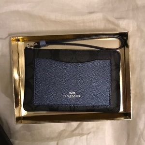 Coach wristlet new